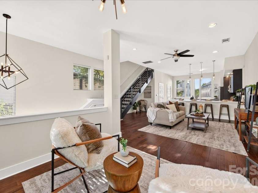 2010 Hawkins Street, Charlotte, NC 28203.  MLS# CAR4427386, YatesRealty ID 52683. 