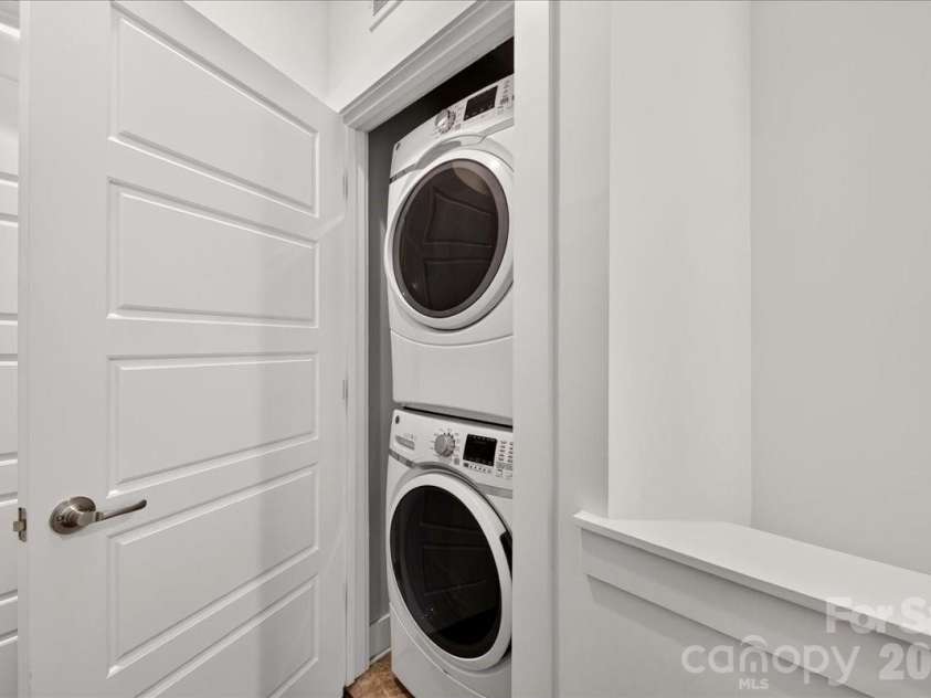 2010 Hawkins Street, Charlotte, NC 28203.  MLS# CAR4427386, YatesRealty ID 52683. 