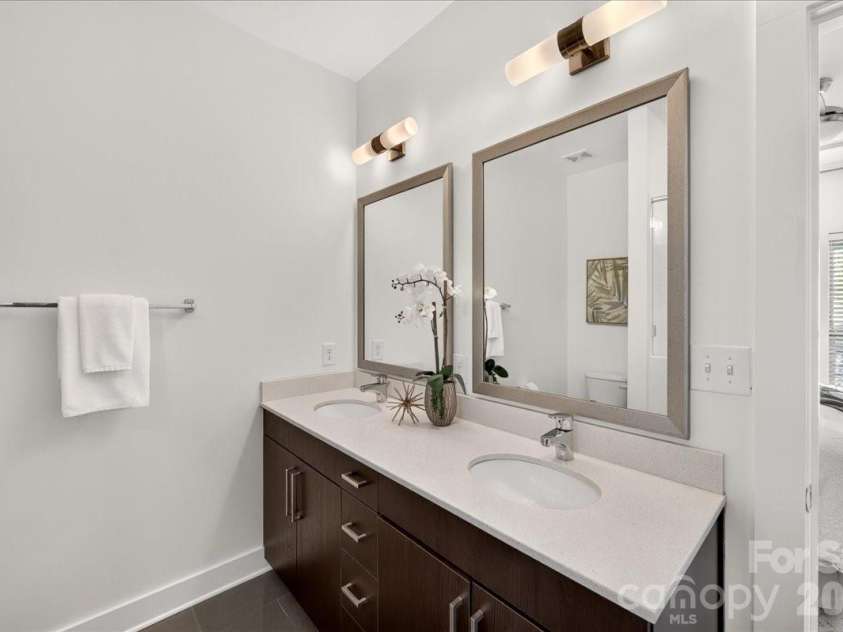 2010 Hawkins Street, Charlotte, NC 28203.  MLS# CAR4427386, YatesRealty ID 52683. 