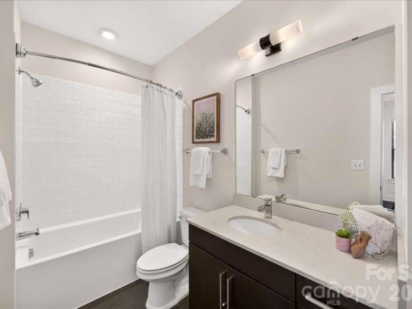 2010 Hawkins Street, Charlotte, NC 28203.  MLS# CAR4427386, YatesRealty ID 52683. 
