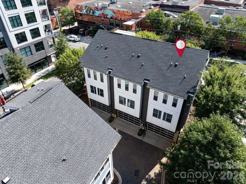 2010 Hawkins Street, Charlotte, NC 28203.  MLS# CAR4427386, YatesRealty ID 52683. 