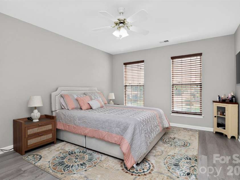 1811 Jeffrey Bryan Drive, Charlotte, NC 28213.  MLS# CAR4427234, YatesRealty ID 52684. 