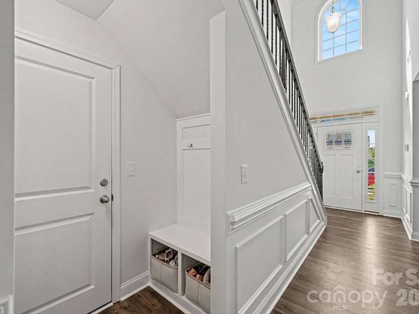 5710 Rainbow Lane, Indian Land, SC 29707.  MLS# CAR4423207, YatesRealty ID 52685. Spacious entryway