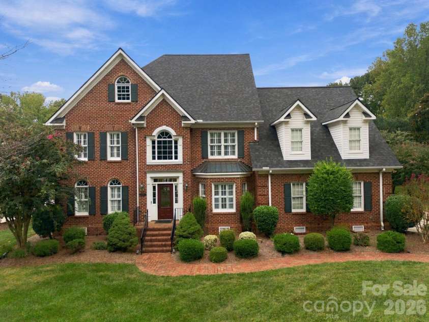633 Peacehaven Road, Kannapolis, NC 28083.  MLS# CAR4423398, YatesRealty ID 52686. 