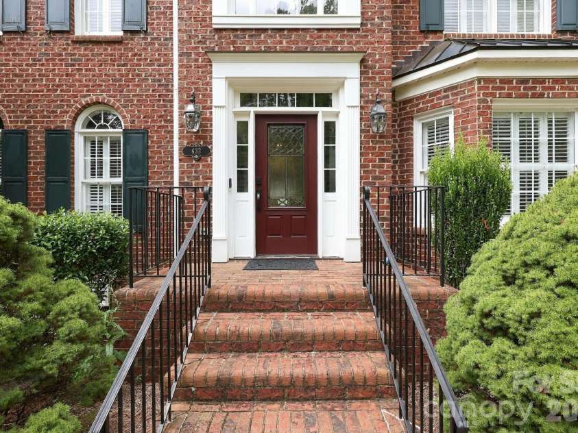 633 Peacehaven Road, Kannapolis, NC 28083.  MLS# CAR4423398, YatesRealty ID 52686. 