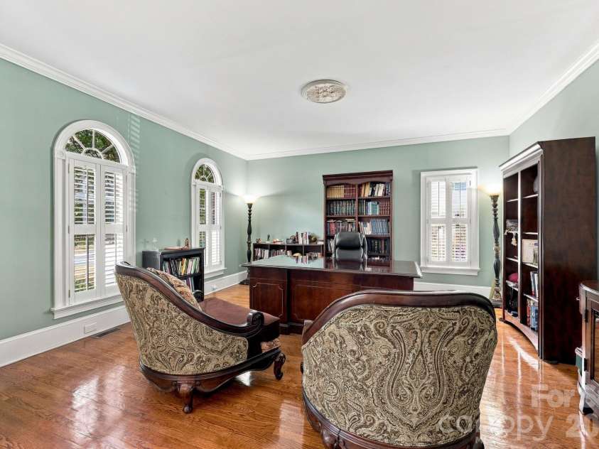 633 Peacehaven Road, Kannapolis, NC 28083.  MLS# CAR4423398, YatesRealty ID 52686. 