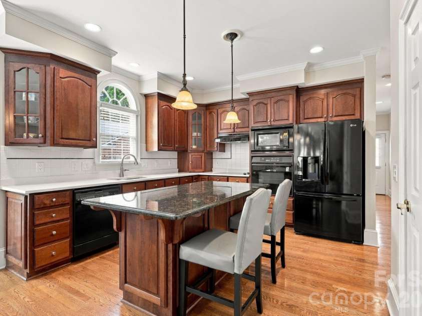 633 Peacehaven Road, Kannapolis, NC 28083.  MLS# CAR4423398, YatesRealty ID 52686. 