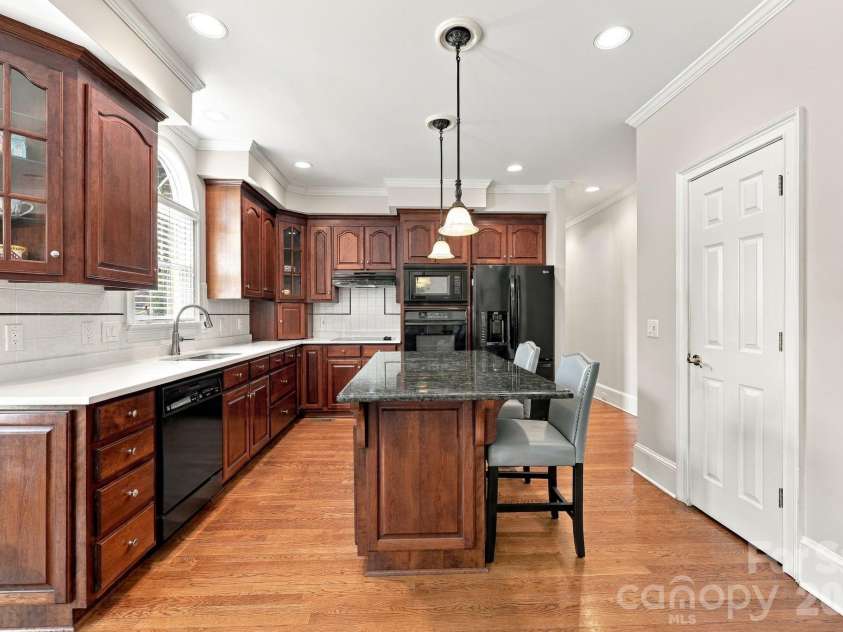 633 Peacehaven Road, Kannapolis, NC 28083.  MLS# CAR4423398, YatesRealty ID 52686. 