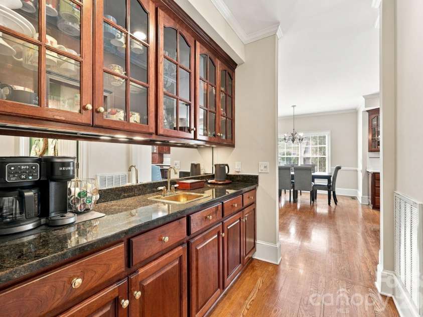 633 Peacehaven Road, Kannapolis, NC 28083.  MLS# CAR4423398, YatesRealty ID 52686. 