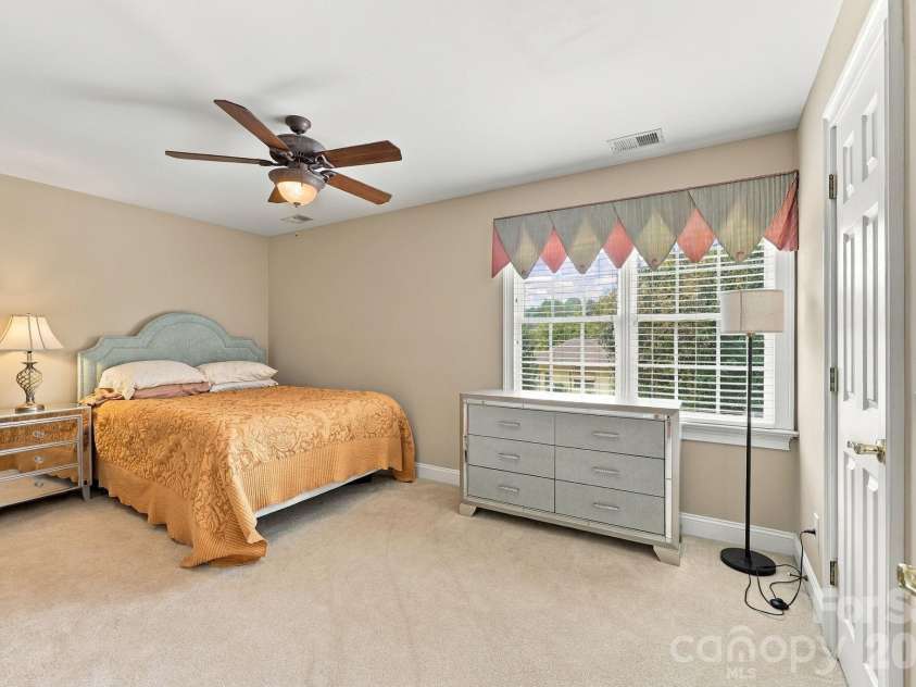 633 Peacehaven Road, Kannapolis, NC 28083.  MLS# CAR4423398, YatesRealty ID 52686. 