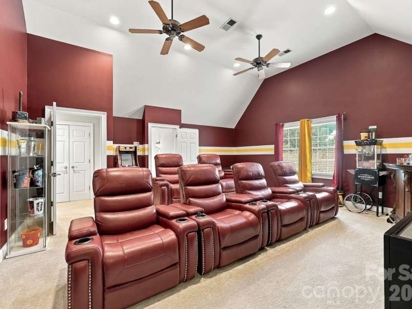 633 Peacehaven Road, Kannapolis, NC 28083.  MLS# CAR4423398, YatesRealty ID 52686. 