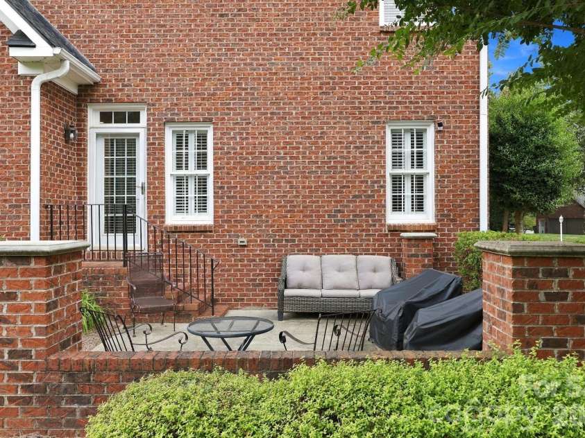 633 Peacehaven Road, Kannapolis, NC 28083.  MLS# CAR4423398, YatesRealty ID 52686. 