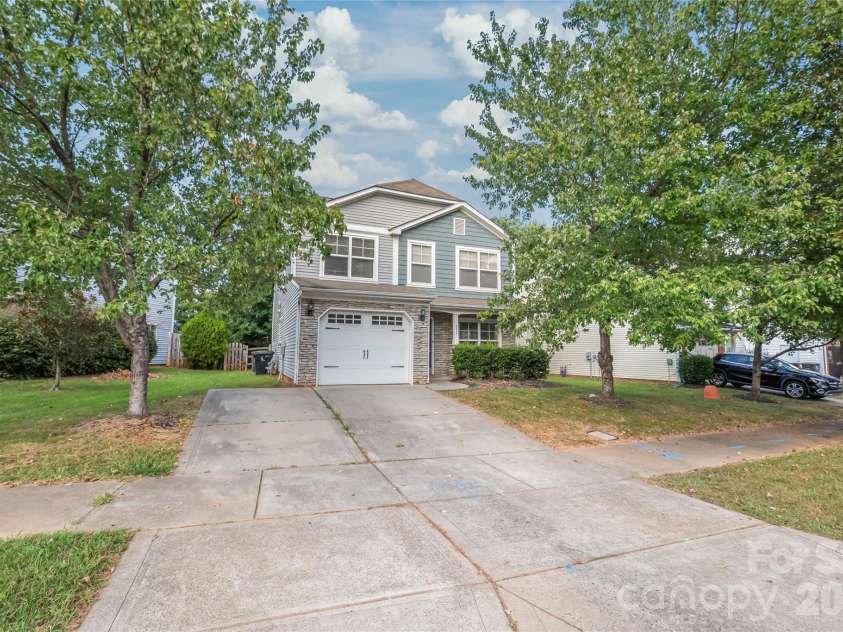 831 Sinclair Drive, Monroe, NC 28112.  MLS# CAR4428048, YatesRealty ID 52687. 