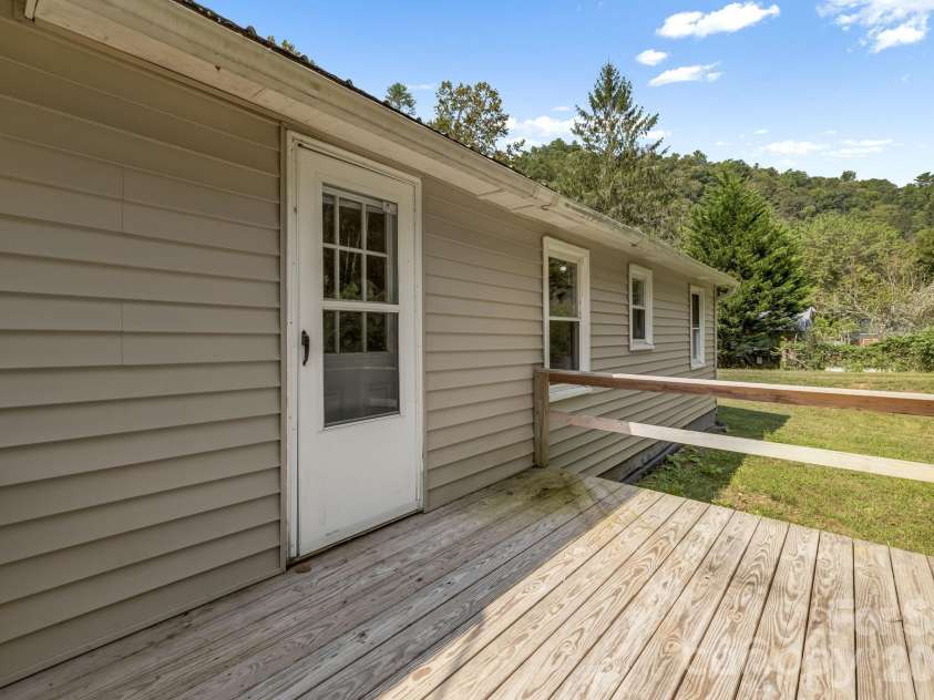 4078 NC 208 Highway, Marshall, NC 28753.  MLS# CAR4425810, YatesRealty ID 52688. Rear deck