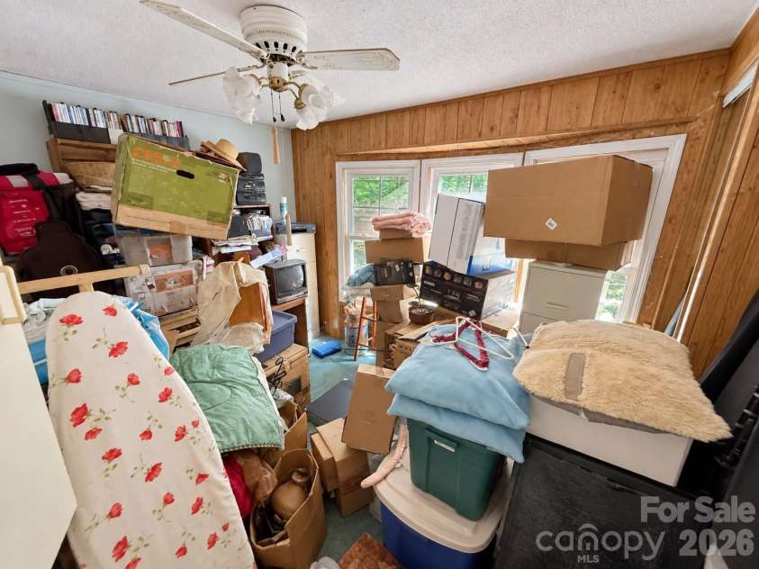 4235 Eagle Chase Drive, Charlotte, NC 28216.  MLS# CAR4427175, YatesRealty ID 52689. 