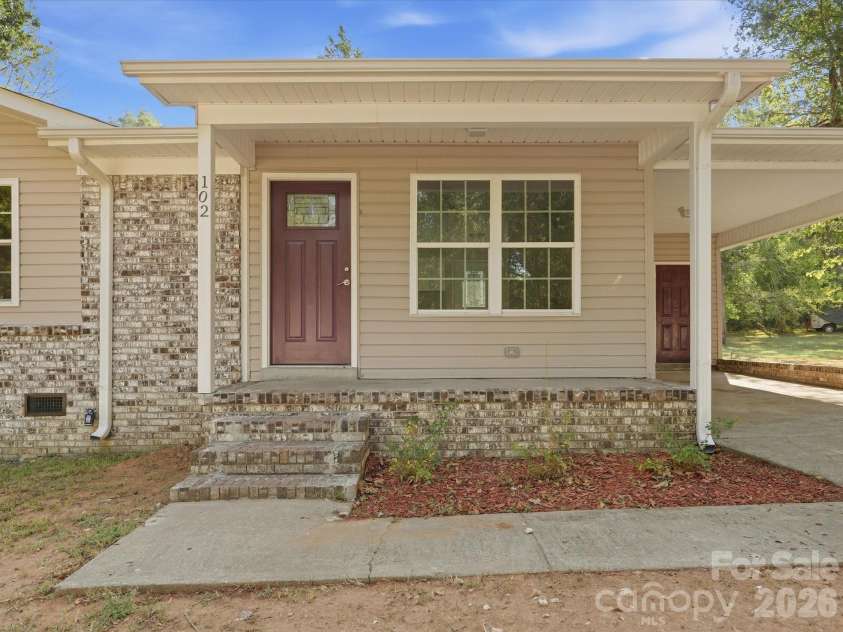102 Cushman Drive, Chester, SC 29706.  MLS# CAR4426438, YatesRealty ID 52694. 