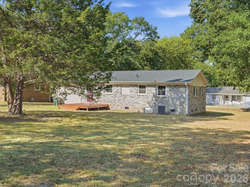 102 Cushman Drive, Chester, SC 29706.  MLS# CAR4426438, YatesRealty ID 52694. 