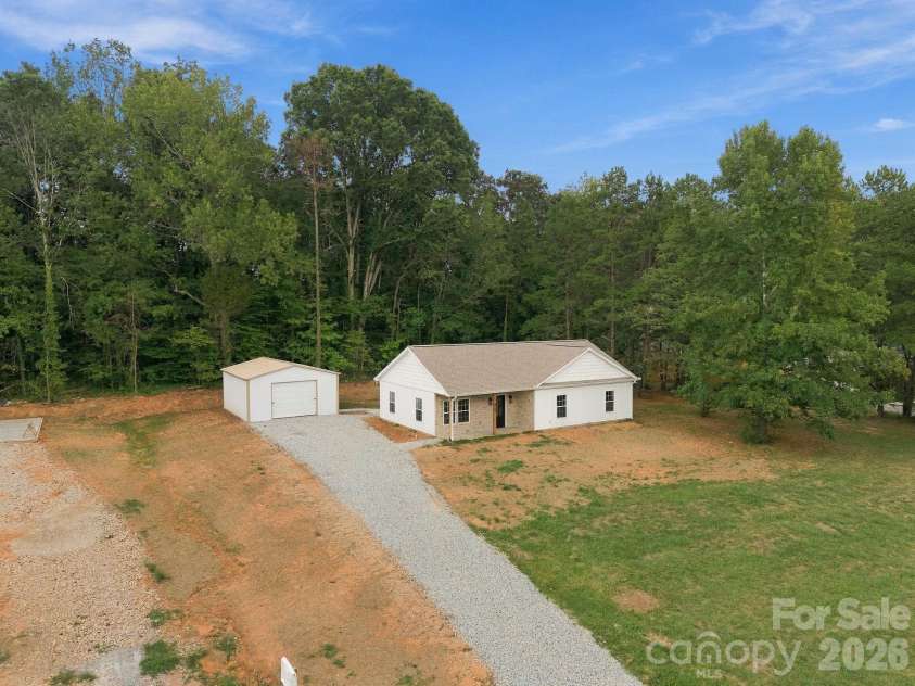 420 Old Wood Lane, Salisbury, NC 28146.  MLS# CAR4420891, YatesRealty ID 52696. 