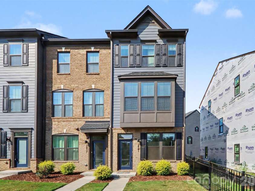 2841 Statesville Avenue, Charlotte, NC 28206.  MLS# CAR4425972, YatesRealty ID 52697. Front