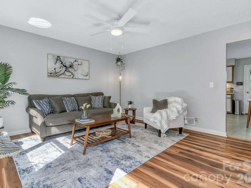 148 Stradley Mountain Road, Asheville, NC 28806.  MLS# CAR4425491, YatesRealty ID 52698. 