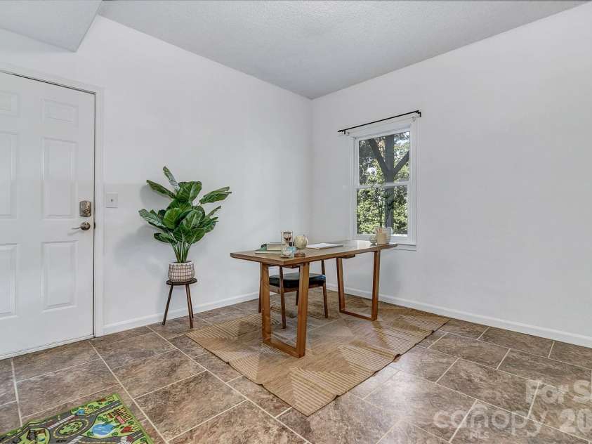 148 Stradley Mountain Road, Asheville, NC 28806.  MLS# CAR4425491, YatesRealty ID 52698. 