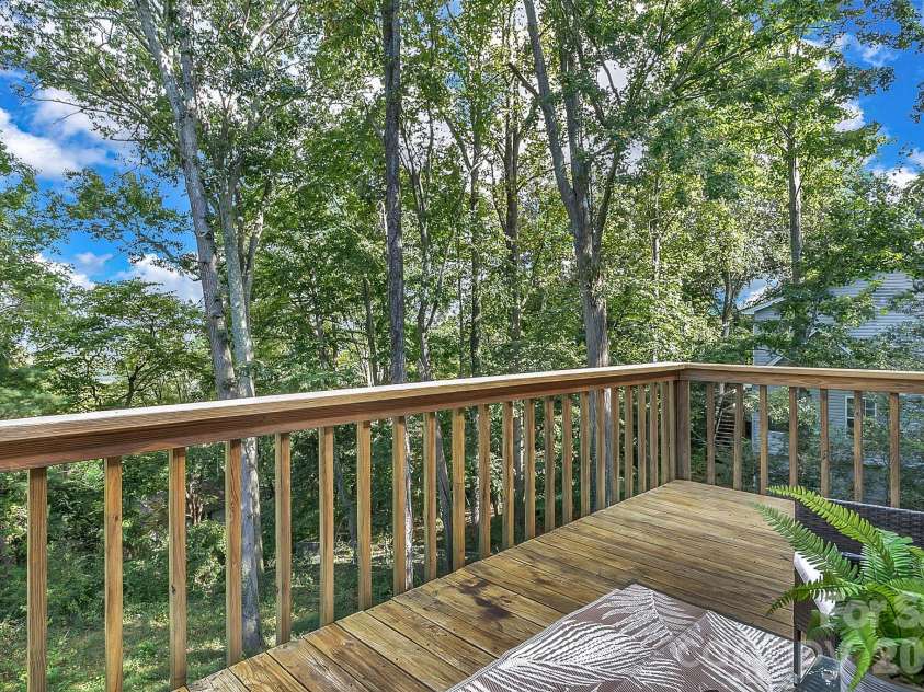 148 Stradley Mountain Road, Asheville, NC 28806.  MLS# CAR4425491, YatesRealty ID 52698. 