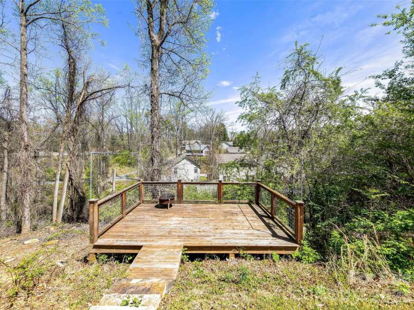 64 Marietta Street, Asheville, NC 28803.  MLS# CAR4296002, YatesRealty ID 527. 