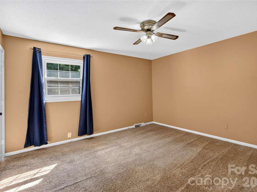304 Hickory Lane, Salisbury, NC 28147.  MLS# CAR4421959, YatesRealty ID 52700. 