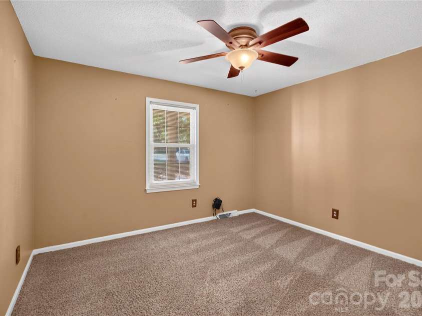 304 Hickory Lane, Salisbury, NC 28147.  MLS# CAR4421959, YatesRealty ID 52700. 