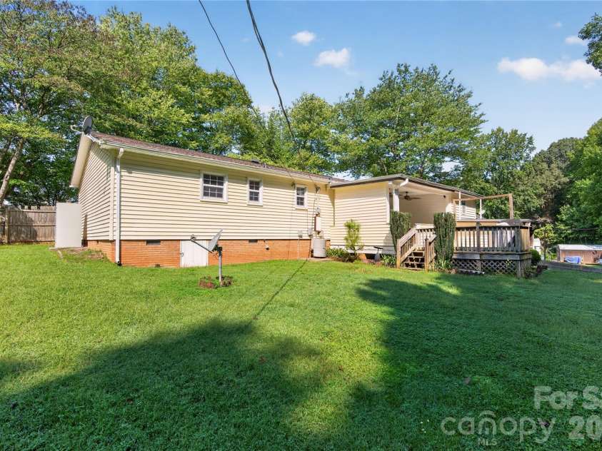 304 Hickory Lane, Salisbury, NC 28147.  MLS# CAR4421959, YatesRealty ID 52700. 