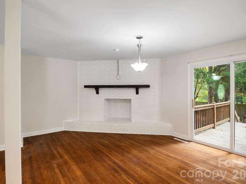 6414 Elmwood Circle, Charlotte, NC 28214.  MLS# CAR4424332, YatesRealty ID 52701. 