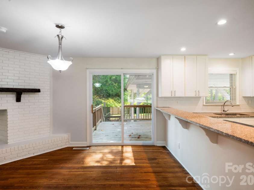 6414 Elmwood Circle, Charlotte, NC 28214.  MLS# CAR4424332, YatesRealty ID 52701. 
