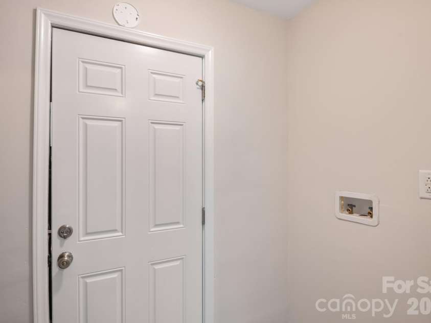 6414 Elmwood Circle, Charlotte, NC 28214.  MLS# CAR4424332, YatesRealty ID 52701. Utility/Laundry Room