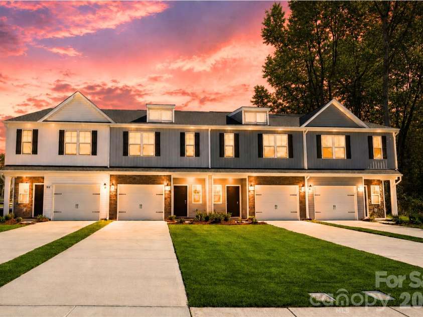 5917 Wallace Avenue, Charlotte, NC 28227.  MLS# CAR4428062, YatesRealty ID 52703. 