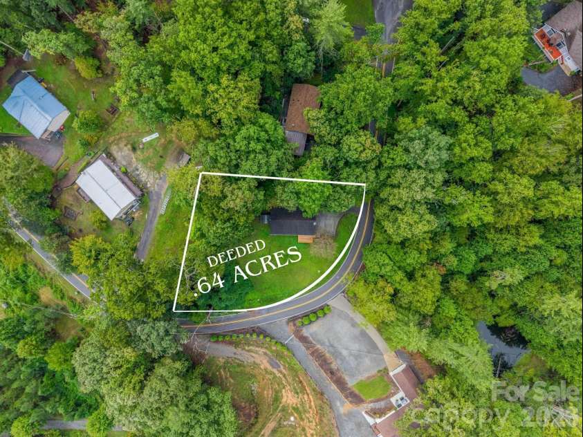 117 Drexel Road, Hendersonville, NC 28739.  MLS# CAR4427336, YatesRealty ID 52706. 
