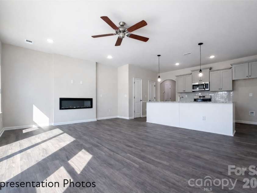 5929 Wallace Avenue, Charlotte, NC 28212.  MLS# CAR4428085, YatesRealty ID 52709. 