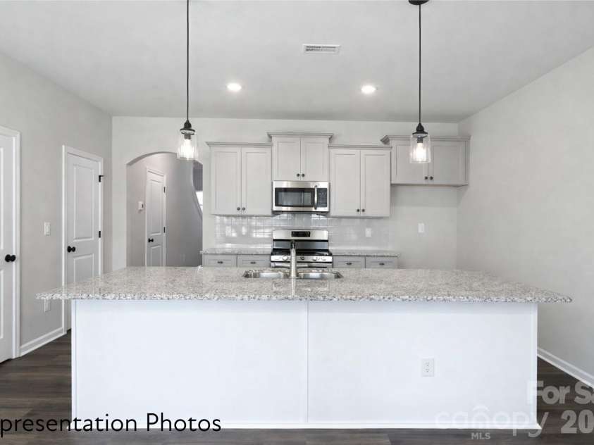 5929 Wallace Avenue, Charlotte, NC 28212.  MLS# CAR4428085, YatesRealty ID 52709. 