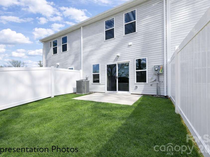 5929 Wallace Avenue, Charlotte, NC 28212.  MLS# CAR4428085, YatesRealty ID 52709. 