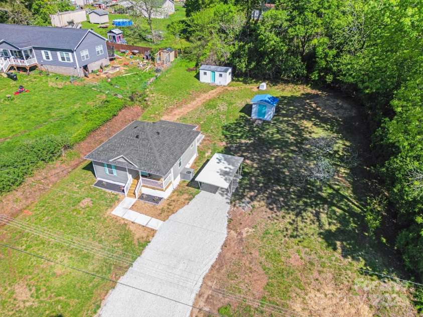 221 River Loop Road, Belmont, NC 28012.  MLS# CAR4245152, YatesRealty ID 5271. 