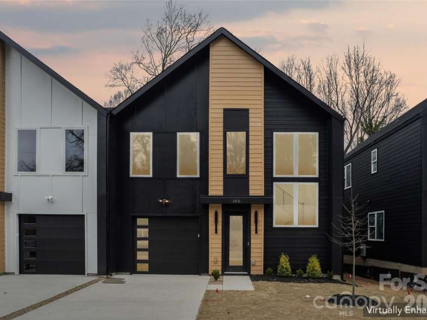 2416 Crestview Drive, Charlotte, NC 28216.  MLS# CAR4332816, YatesRealty ID 52711. 