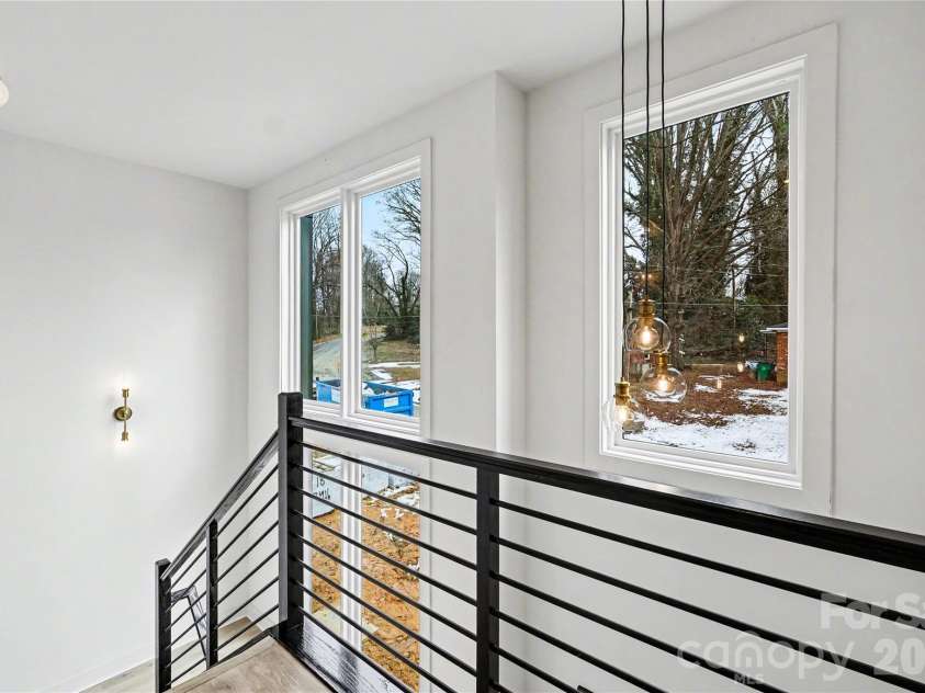 2416 Crestview Drive, Charlotte, NC 28216.  MLS# CAR4332816, YatesRealty ID 52711. 