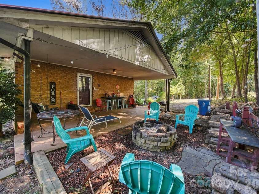 3115 10th Avenue, Conover, NC 28613.  MLS# CAR4426421, YatesRealty ID 52713. 