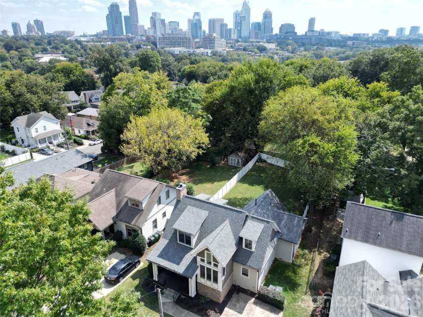 204 Martin Street, Charlotte, NC 28216.  MLS# CAR4428060, YatesRealty ID 52714. 