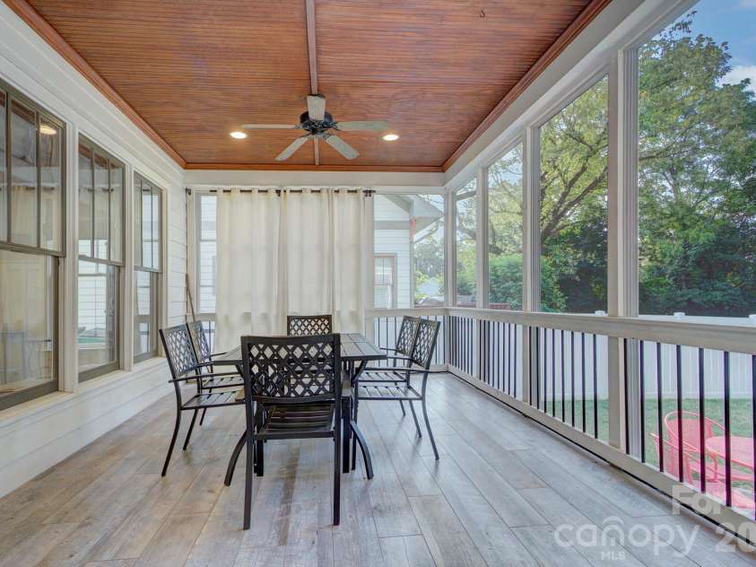204 Martin Street, Charlotte, NC 28216.  MLS# CAR4428060, YatesRealty ID 52714. 