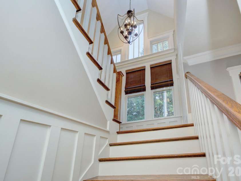 204 Martin Street, Charlotte, NC 28216.  MLS# CAR4428060, YatesRealty ID 52714. 
