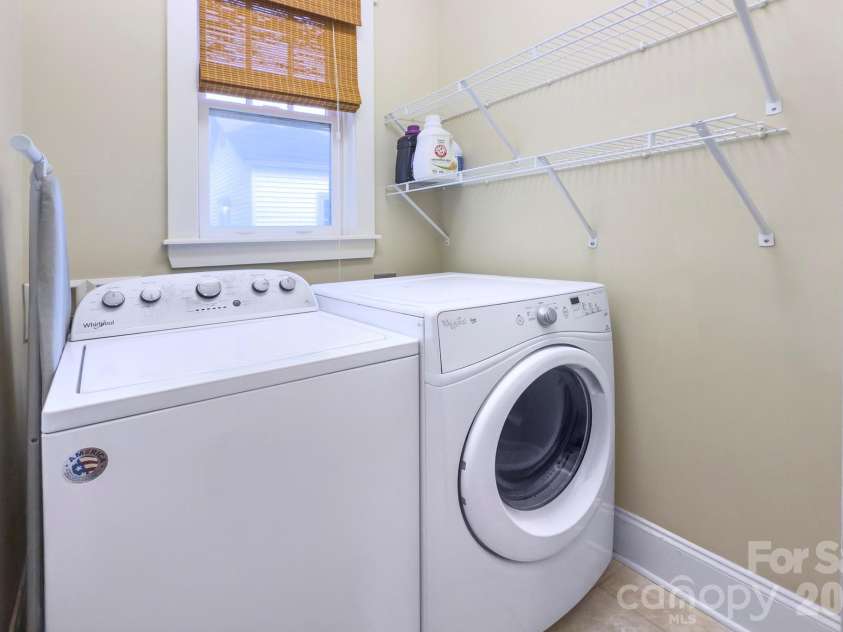 204 Martin Street, Charlotte, NC 28216.  MLS# CAR4428060, YatesRealty ID 52714. 