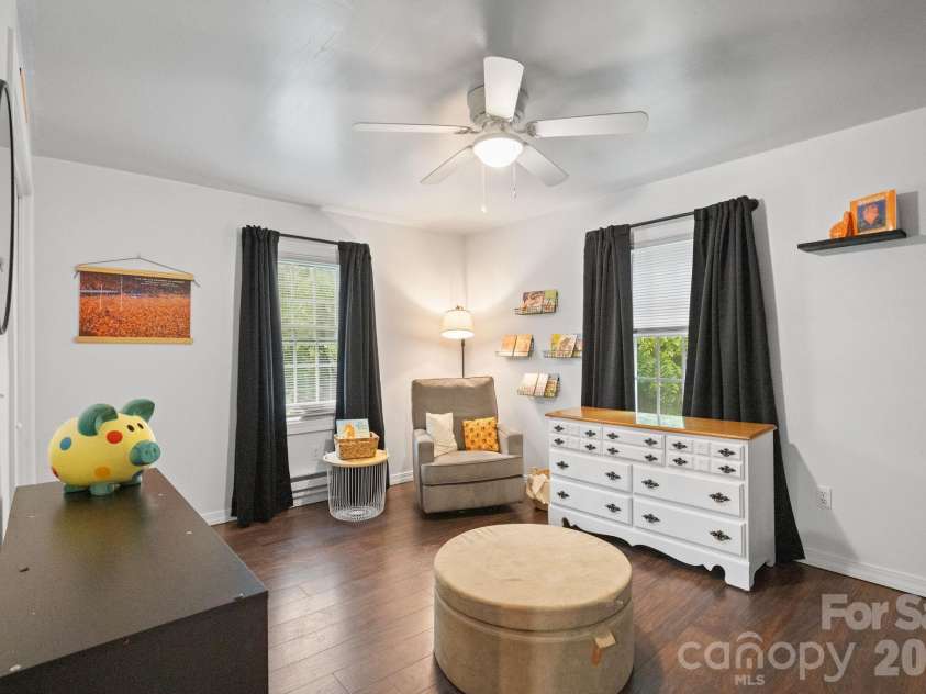 178 Collins Drive, Clyde, NC 28721.  MLS# CAR4427815, YatesRealty ID 52716. 