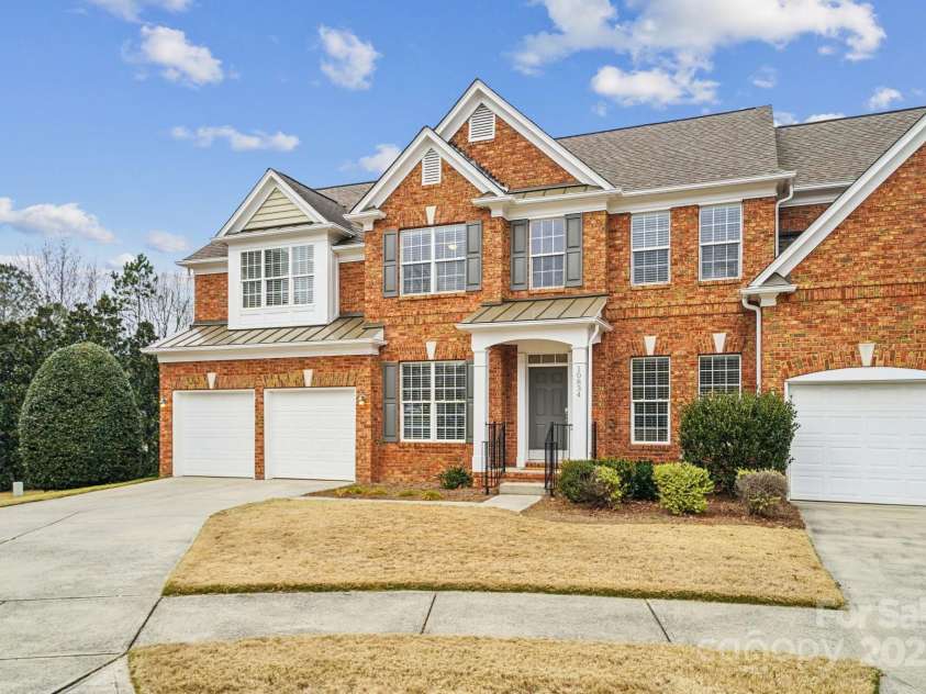 10834 Rogalla Drive, Charlotte, NC 28277.  MLS# CAR4326769, YatesRealty ID 52719. Welcome!