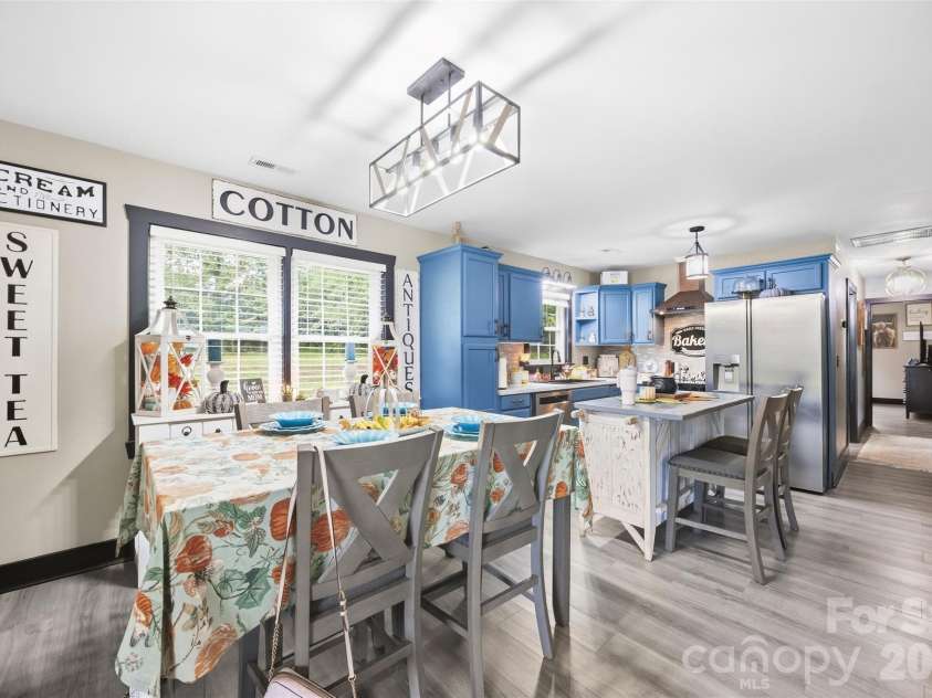 1207 Scenic Drive, Shelby, NC 28150.  MLS# CAR4426959, YatesRealty ID 52720. 