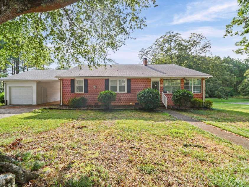 311 Old Nc 277 Loop Road, Dallas, NC 28034.  MLS# CAR4427660, YatesRealty ID 52723. 